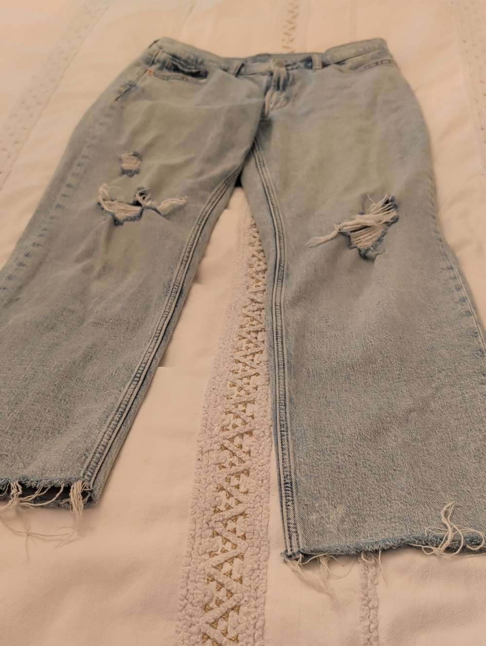 GAP Light Blue Distressed Ankle Jeans
